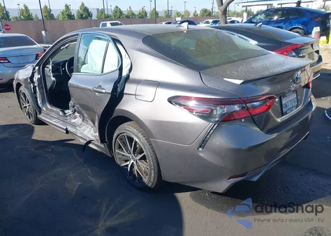 2024 Toyota Camry Se z USA, uszkodzony, nr VIN 4T1G11AK8RU259824